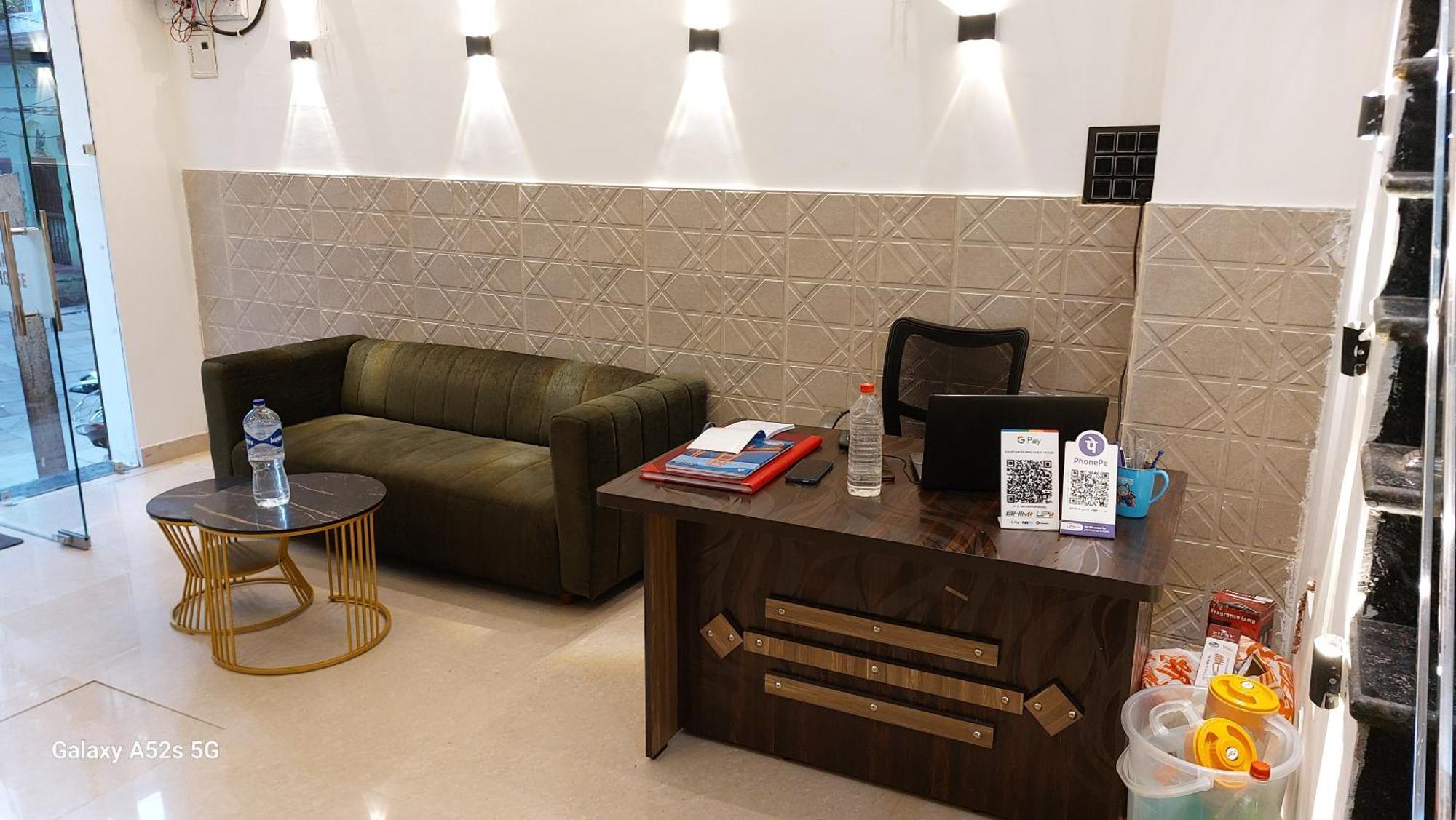 Narayani Paying Guest House Varanasi Bagian luar foto