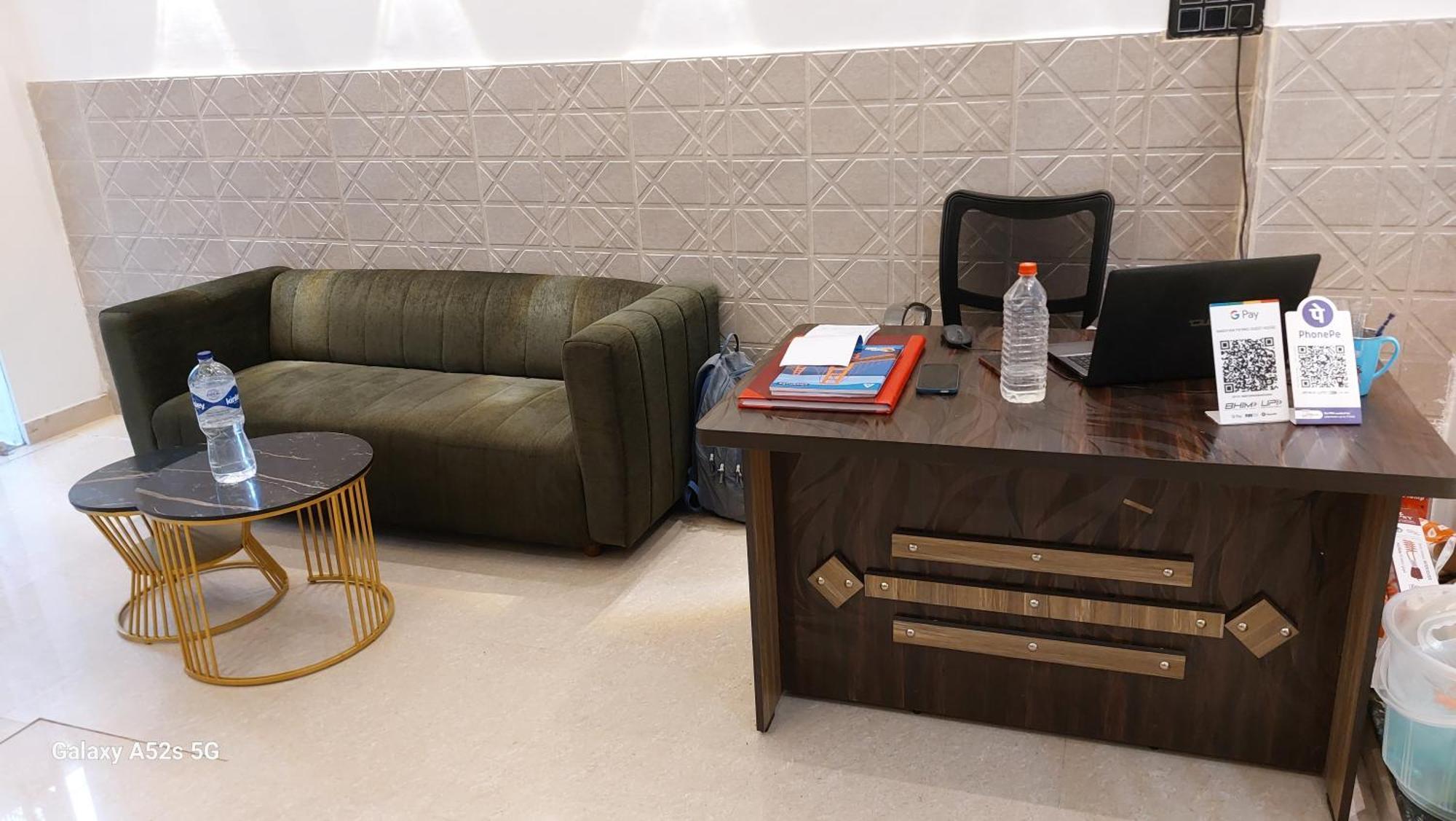Narayani Paying Guest House Varanasi Bagian luar foto